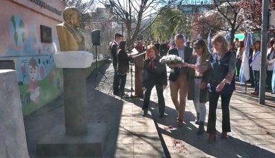 La Falda homenajeó a sus Maestros con un acto solemne