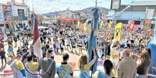 Más de 1200 corazones solidarios corrieron por una buena causa en La Falda