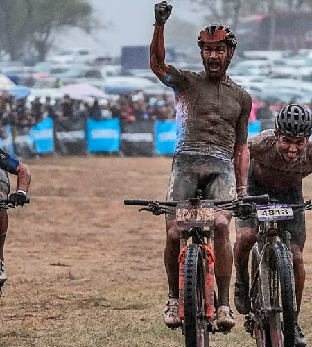La Cumbre palpita el Río Pinto: 6.000 ciclistas le darán vida a los 30 años de la carrera. 