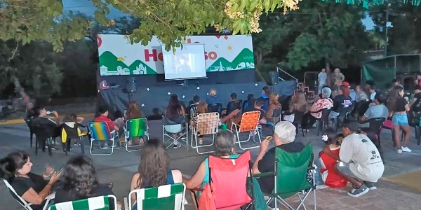 Valle Hermoso: Cine bajo las estrellas y merienda con los Reyes Magos