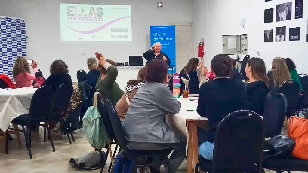 Ellas avanzan: creando futuros posibles