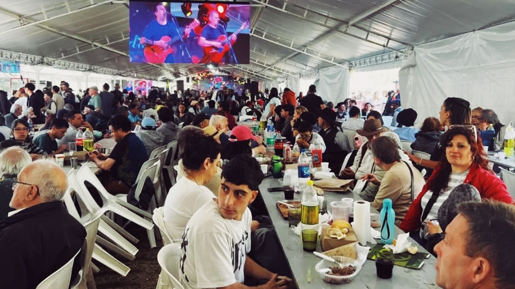 Patronales de Villa Giardino 2025: shows artísticos en la carpa gigante