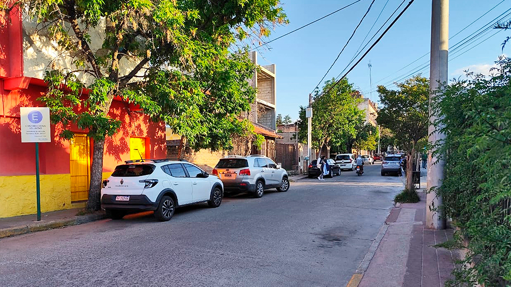 Arrebataron una mochila con dinero en zona bancaria faldense