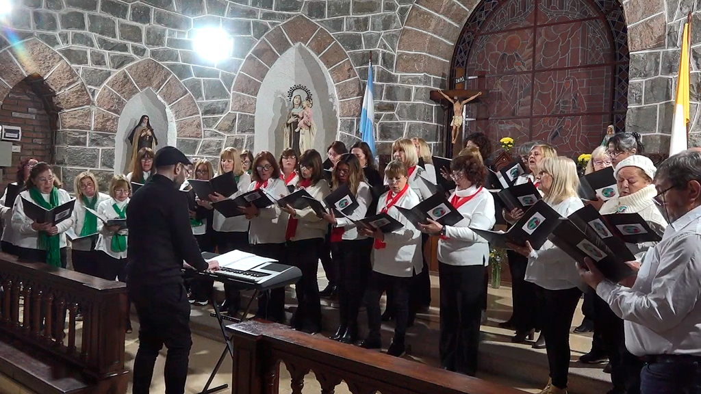 Convivencia Coral "Pueblo Coral" en capilla Sagrado Corazón