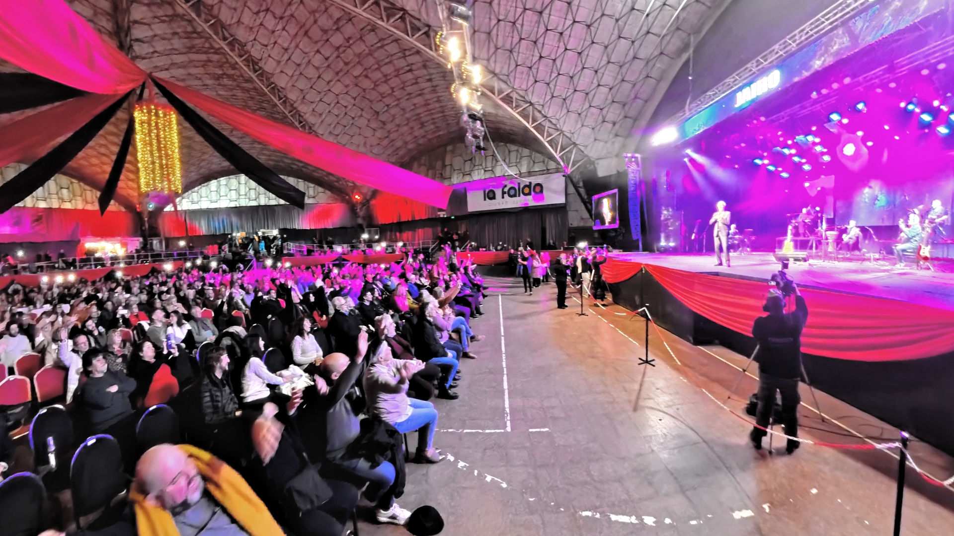 Jairo cerró la 1era Gala de la 41° edición del Festival Nacional del Tango