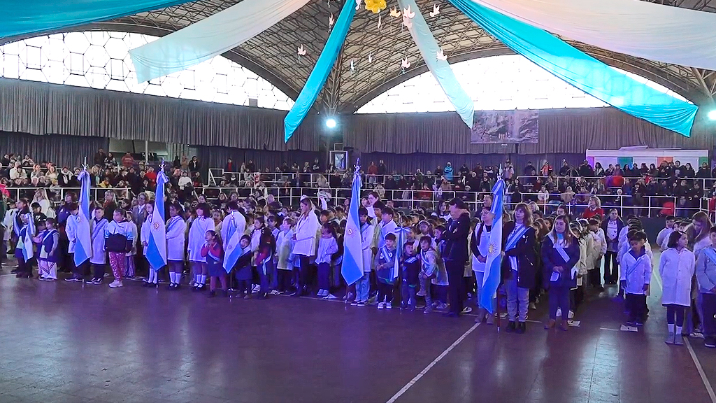 La Falda: más de 200 estudiantes prometieron Lealtad a la Bandera