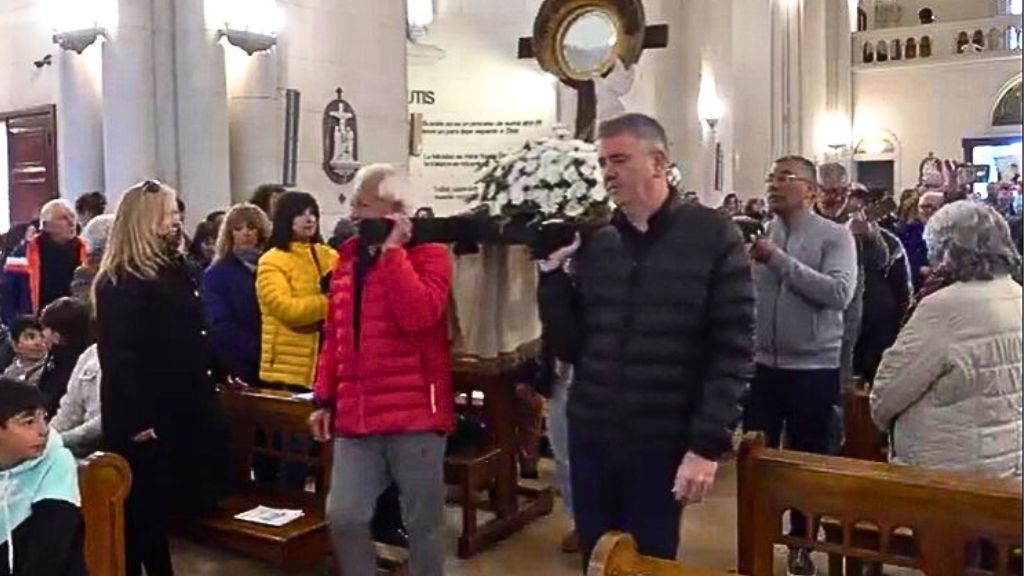 La Falda: procesión y misa de las fiesta patronales de Corpus Christy