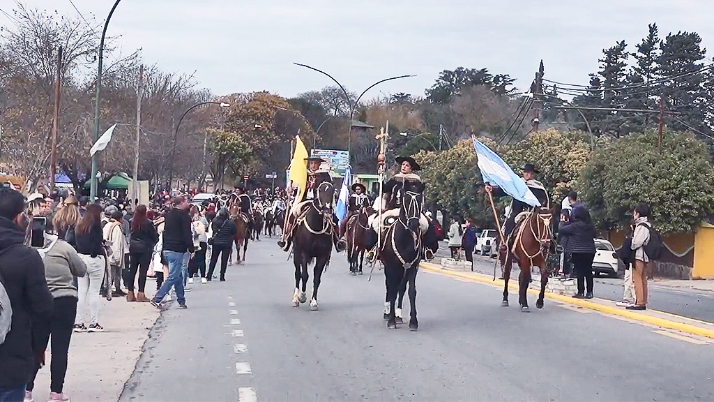 Valle Hermoso: desfile gaucho en las fiestas patronales