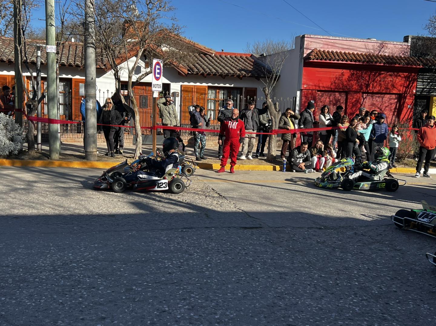 Exhibición de karting en Villa Giardino.
