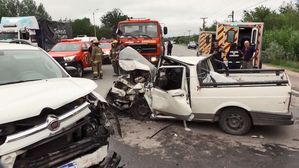 Huerta Grande: violento choque frontal en ingreso norte