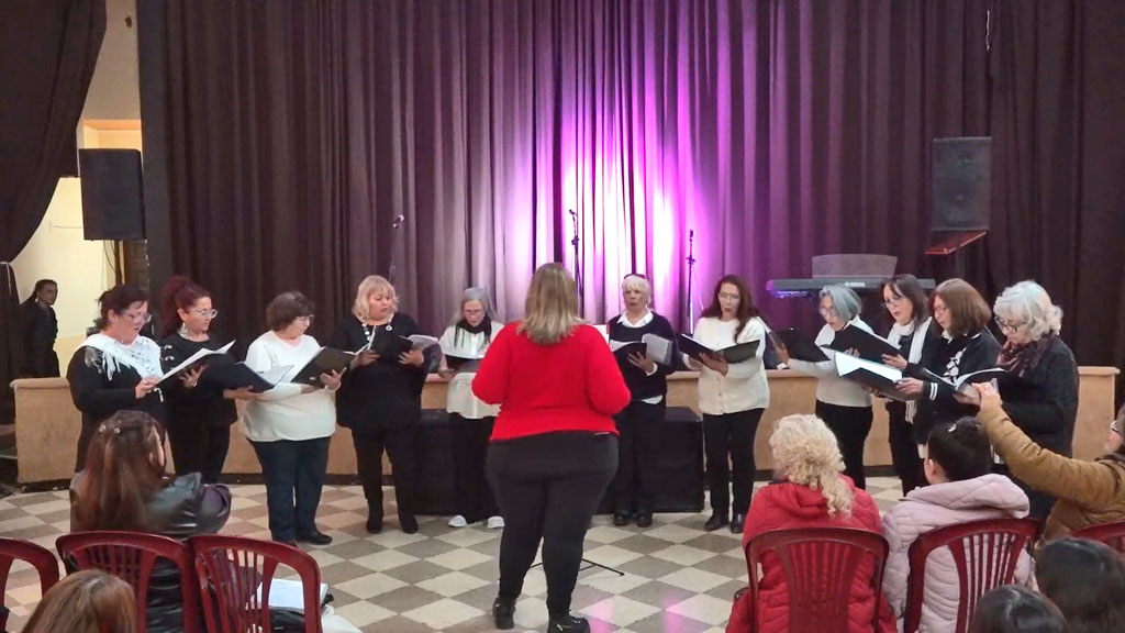 1era presentación del grupo de canto en Huerta Grande