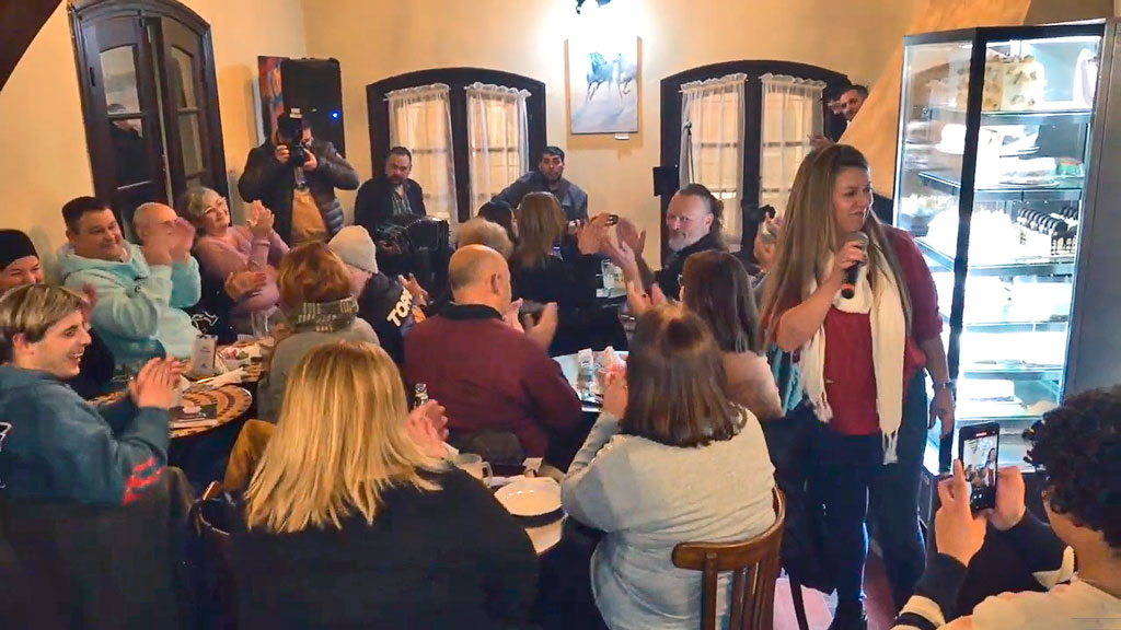 Tango Café 2024: Vanesa Katopodis y Los Cosos en Isolina