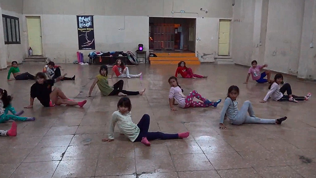 Compartimos clase de gimnasia artística en el CALF