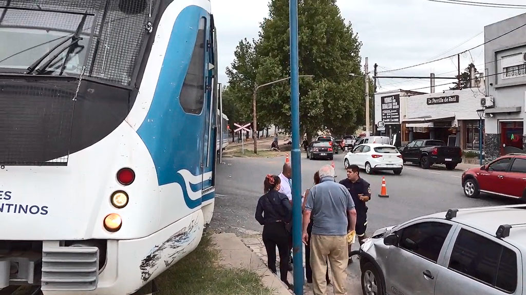 Accidente leve del Tren en pleno centro de La Falda