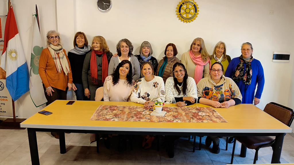 Charla sobre Distrofia muscular de Duchenne en Rotary Club 