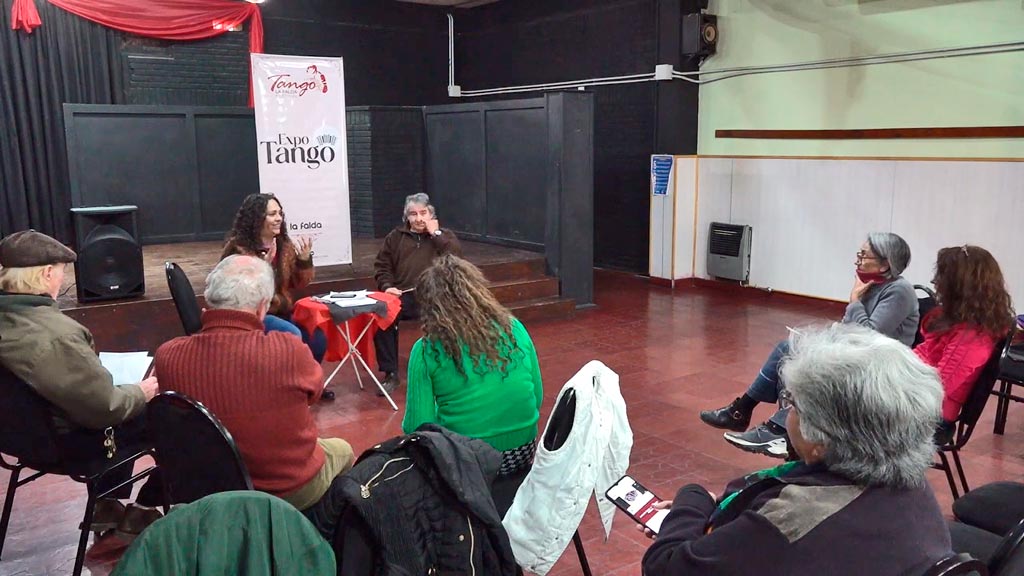 Taller vivencial de canto brindado por Marisa Santos