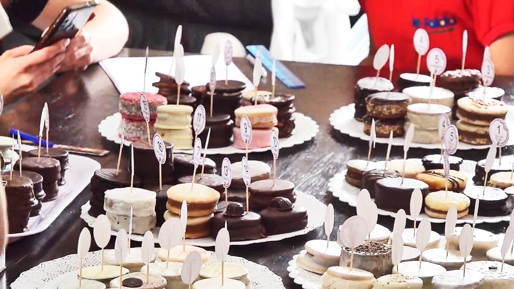 Dulce desafío: competencia alfajorera faldense desde adentro