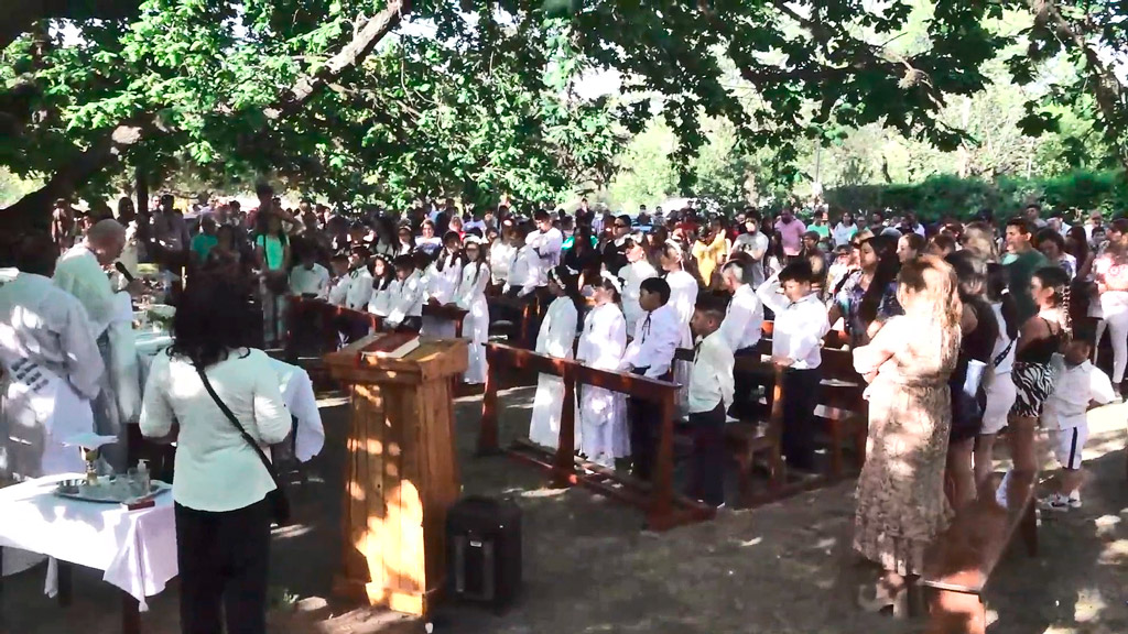La Cumbre: primeras comuniones en iglesia Virgen de Fátima