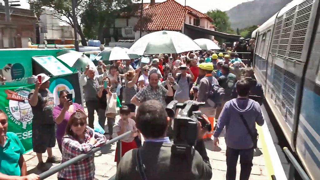 Inauguración del servicio de trenes entre Valle y Capilla del Monte