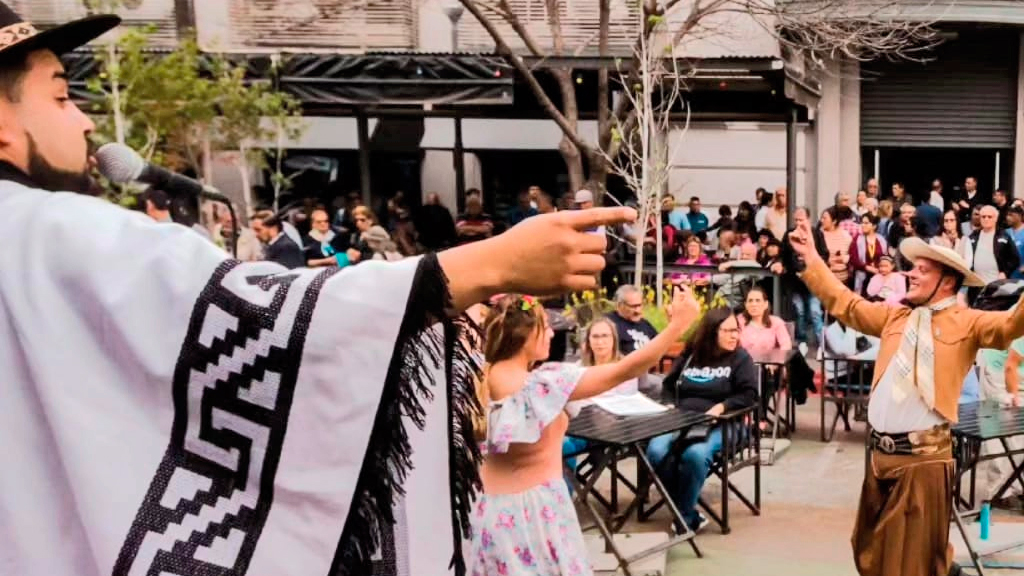 Valle Hermoso presente en " Flor de Mercado"
