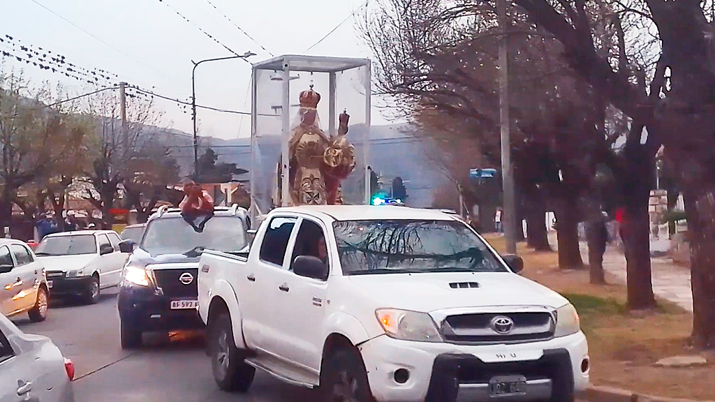 Multitudinaria caravana y misa junto a Nuestra Señora Rosario del Milagro