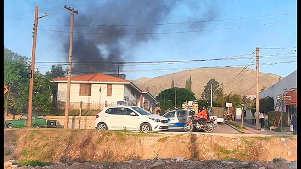 Extraño incendio de una vivienda en la ciudad de La Falda