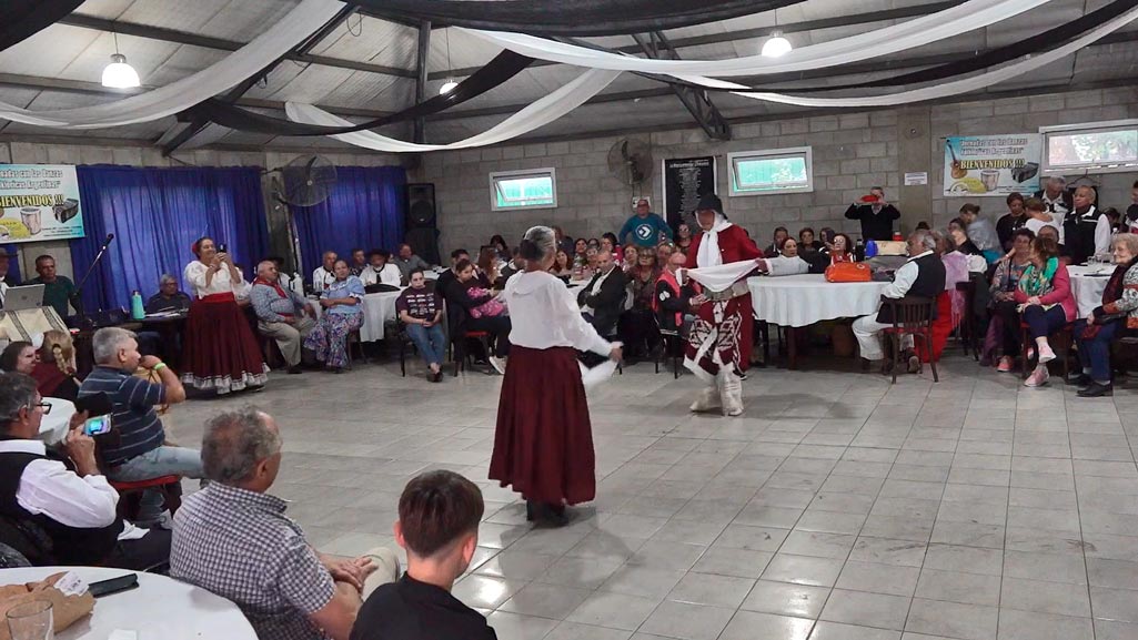 Jornadas Folclóricas Argentinas: otro encuentro en el Hotel Ideal