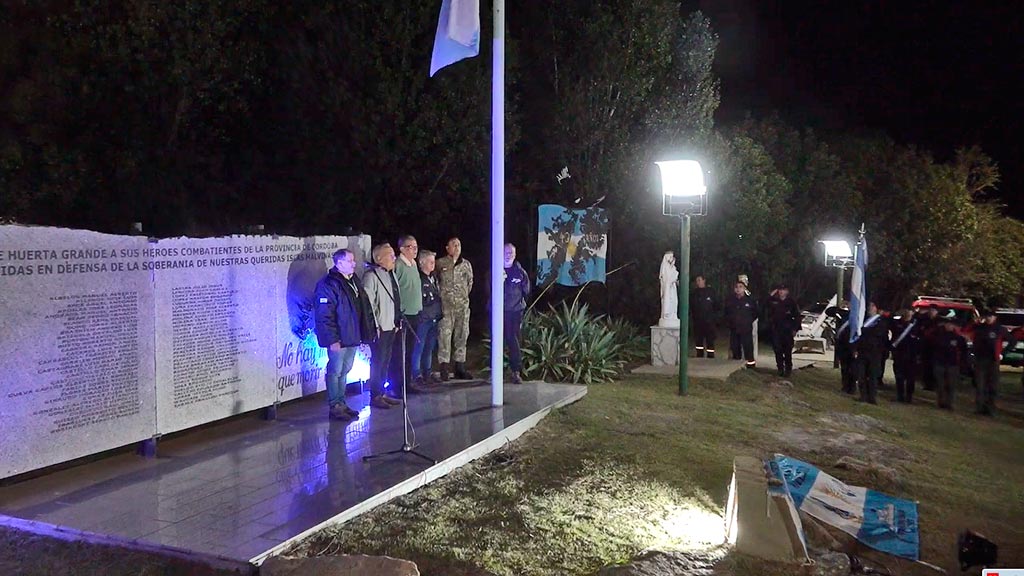 Huerta Grande: tradicional vigilia por los Héroes de Malvinas