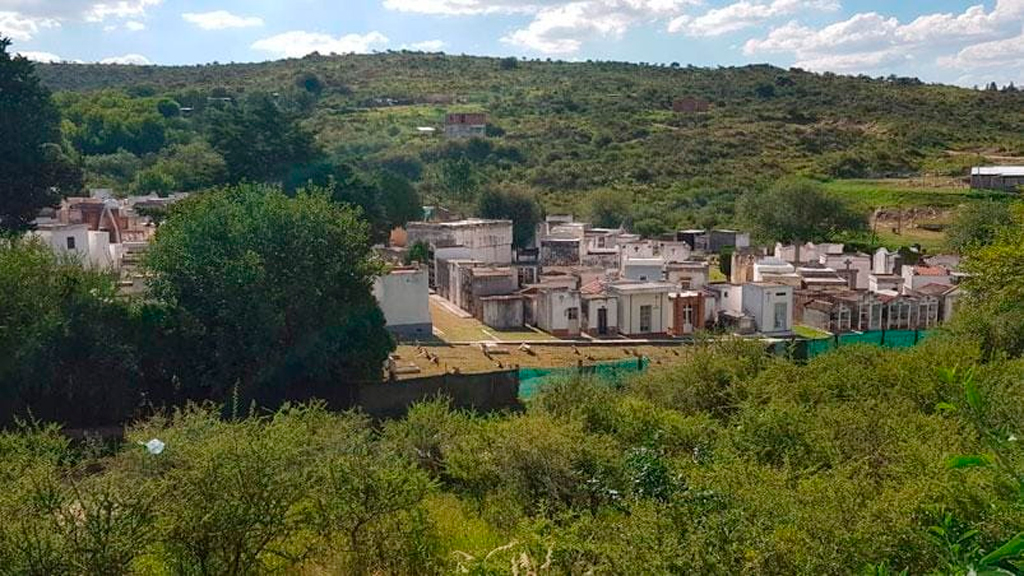 Dos jóvenes apuñalados en zona cementerio La Falda fuera de peligro