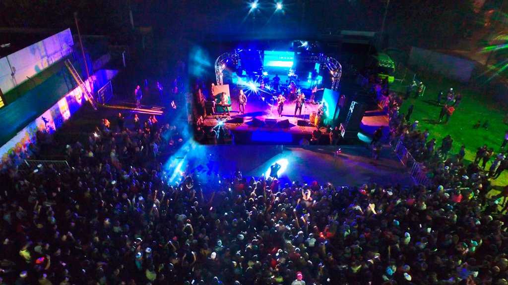 Ulises Bueno cerró la segunda noche del Carnaval de Valle Hermoso