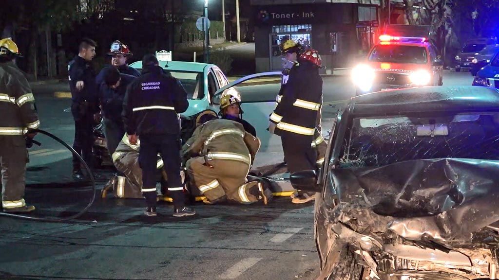 La Falda: violenta colisión de automóviles con 3 heridos con politraumatismos