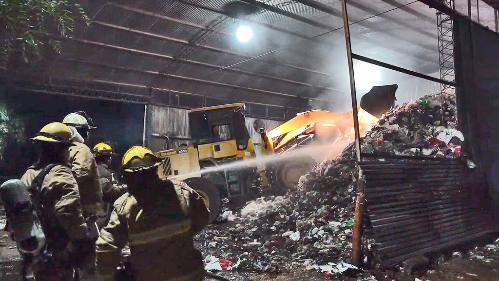 Incendio intencional en planta de transferencia de residuos faldense