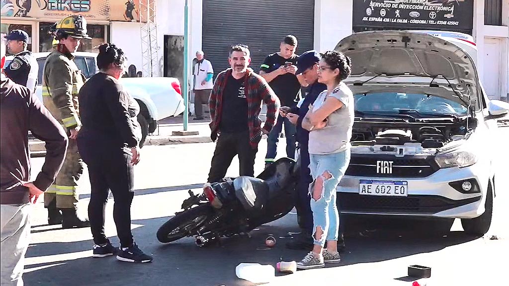 La Falda: 2 heridos en accidente de moto con un remis