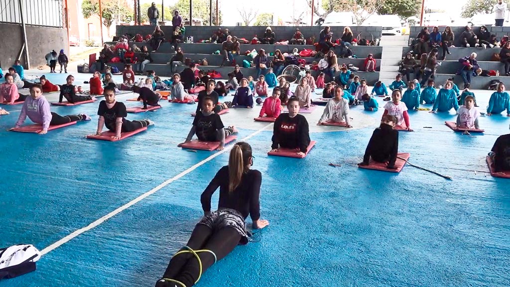 Masterclass a escuelas de gimnasia rítmica en Huerta Grande