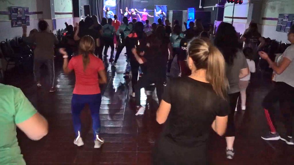 El ritmo no para: Master Class de Zumba en La Falda