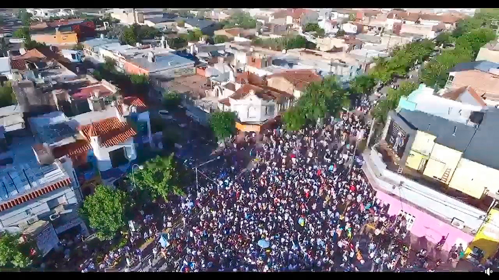 Caluroso y multitudinario festejo ante el pase de la selección Argentina a la final