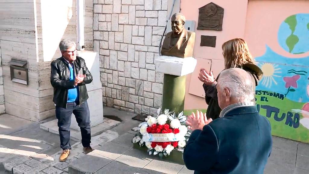 Plaza seca: homenaje y reflexiones por Sarmiento