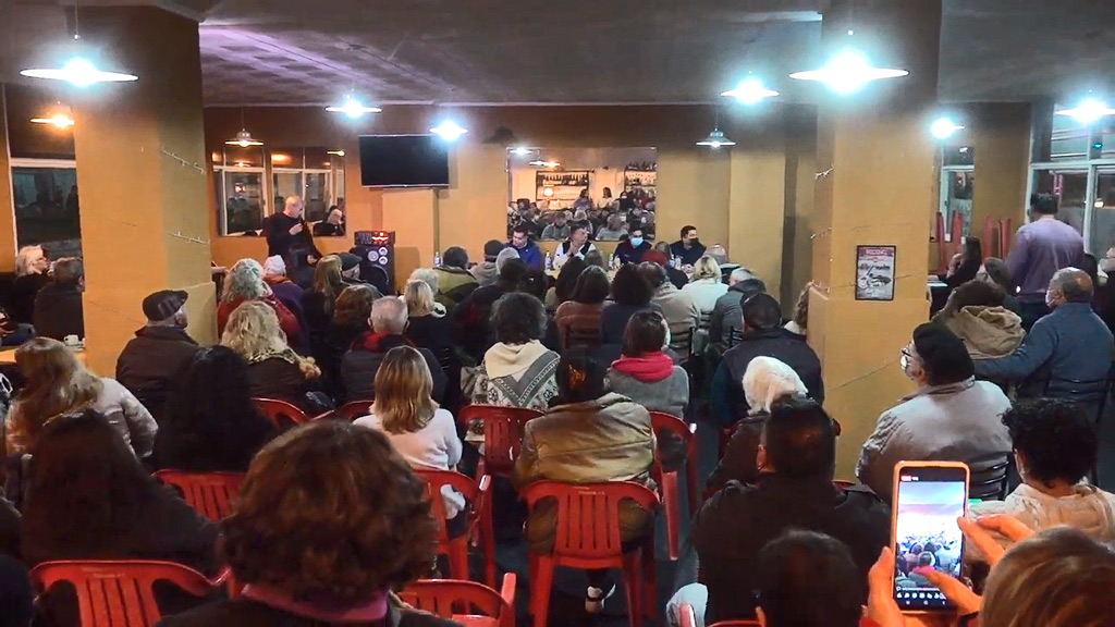 Villa Giardino: concurrida e intensa reunión de vecinos en Villa Giardino