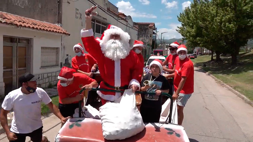 34 años brindando ilusión: recorrido junto a los amigos de Papá Noel 