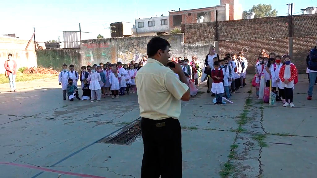 Inicio de clases de escuela Mateo Molina