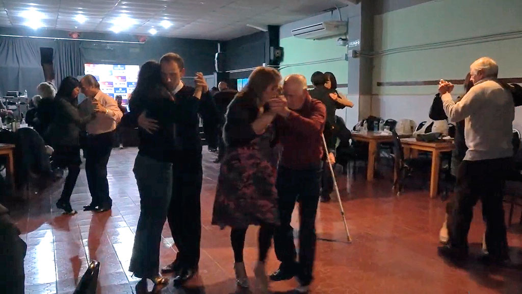 Palpitando el festival Nacional: milonga en el Marechal