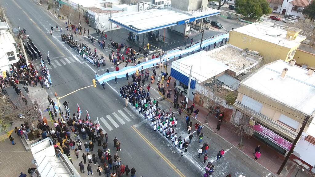 Valle Hermoso: acto oficial y promesa por el Día de la Bandera