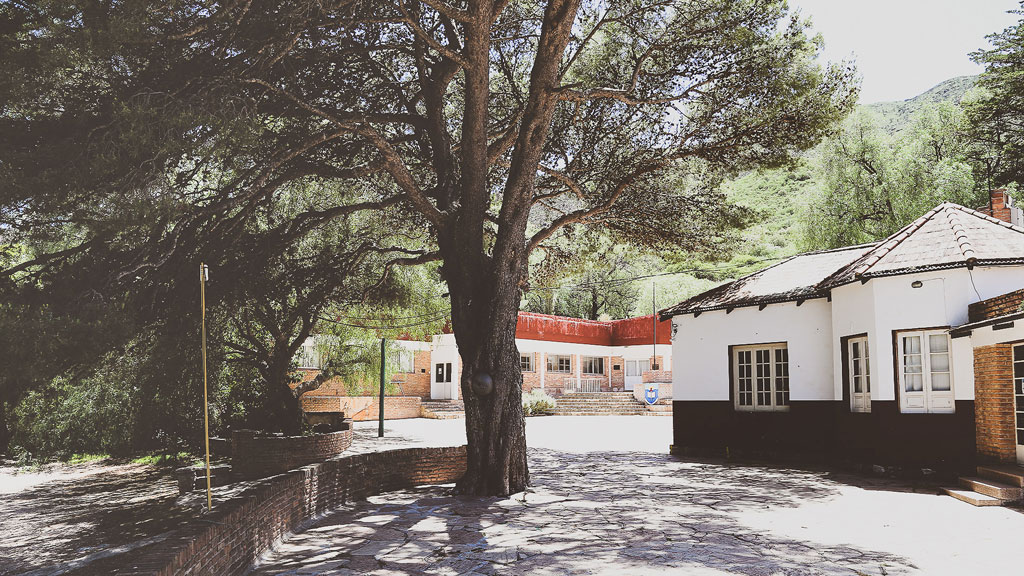 Por amenazas de ataques con armas de fuego, suspenden las clases en un colegio bilingüe