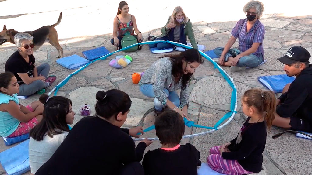 Actividades alusivas al día de la mujer en plaza San Martín de Giardino