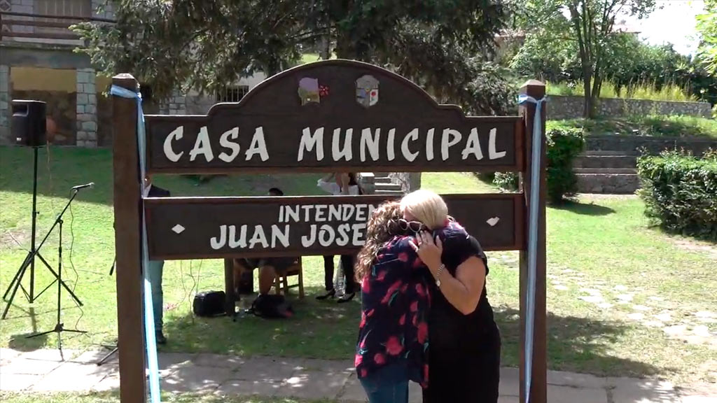 Renombran a la Casa Municipal como Intendente Juan Jose Ochoa