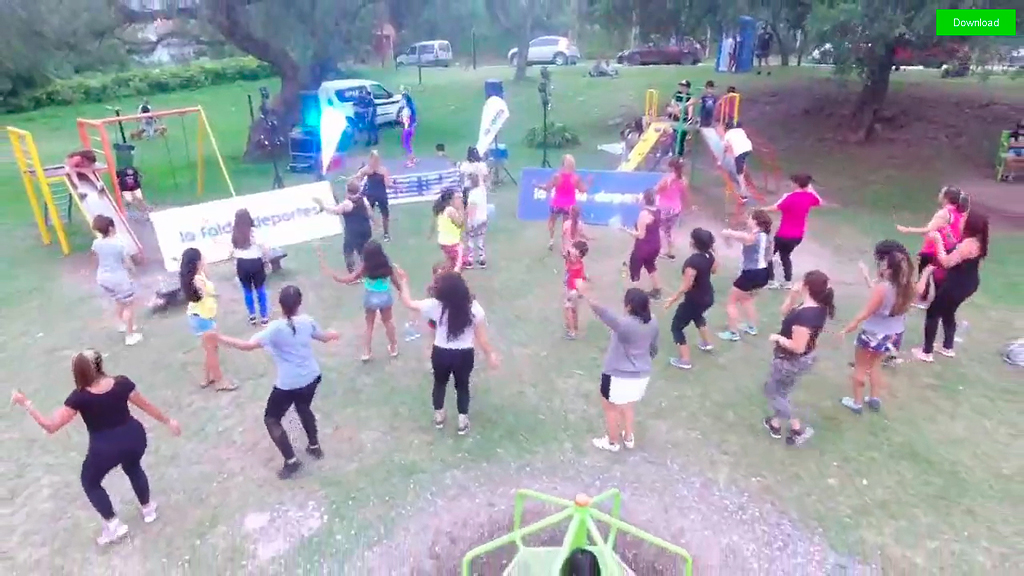 Zumba en la master class en Paseo Trenkel