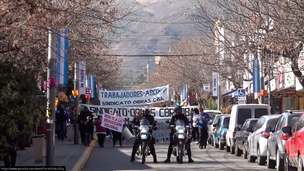 Empleados de ARCOOP cortan Ruta 38 junto al Sindicato Obras Córdoba 