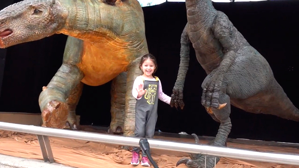 Turismo La Falda: Parque Jurásico en complejo 7 Cascadas