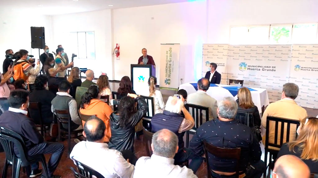 Gobernador en Huerta Grande: créditos sociales y aportes para obras