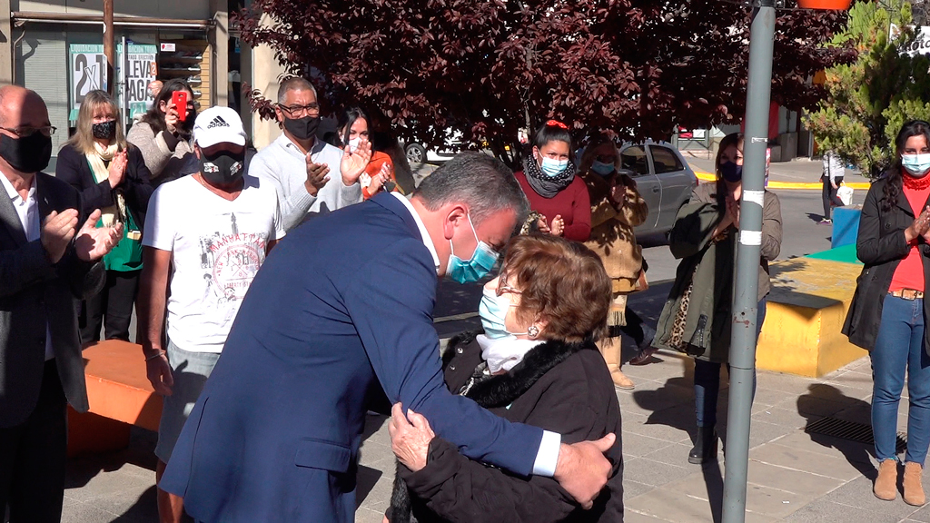 Emotivo acto del día del maestro en plaza seca de La Falda